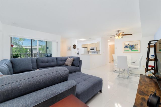 14897 Bal Moral Lane 206, Delray Beach, FL 33446