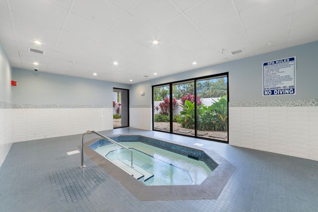 14897 Bal Moral Lane 206, Delray Beach, FL 33446