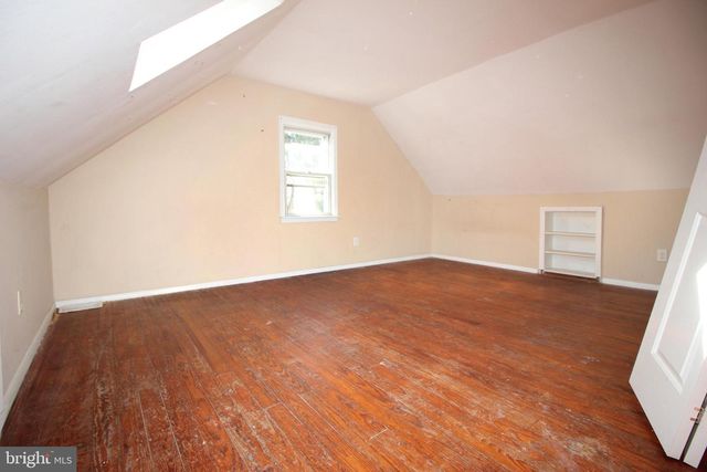 1002 BEVERLY RD, Burlington, NJ 08016