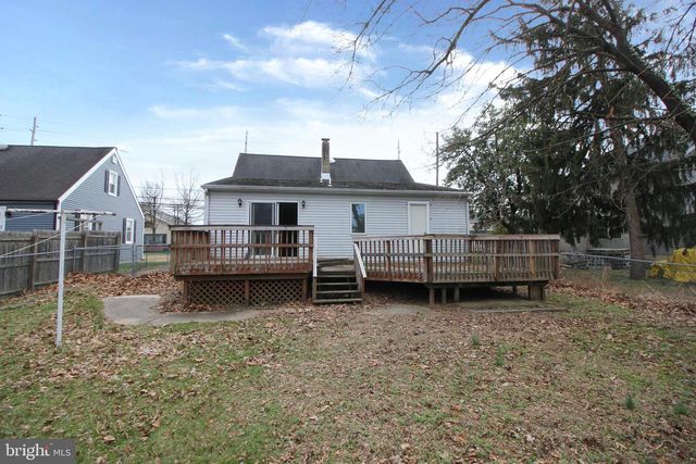 1002 BEVERLY RD, Burlington, NJ 08016