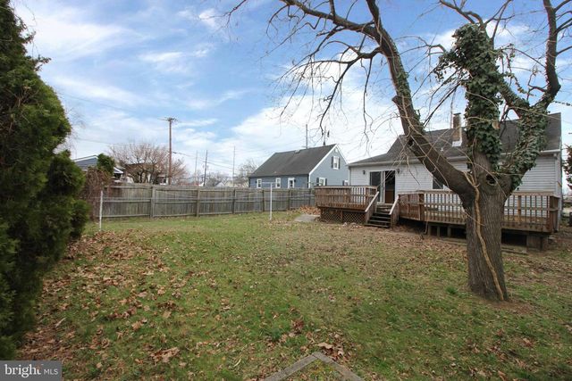 1002 BEVERLY RD, Burlington, NJ 08016