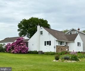 521 W CALLOWHILL ST, Perkasie, PA 18944