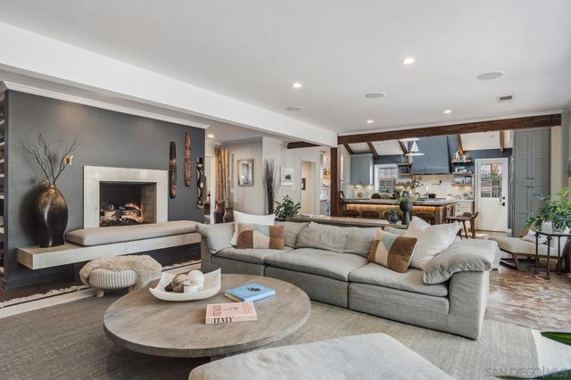 6011 Vista De La Mesa, La Jolla, CA 92037