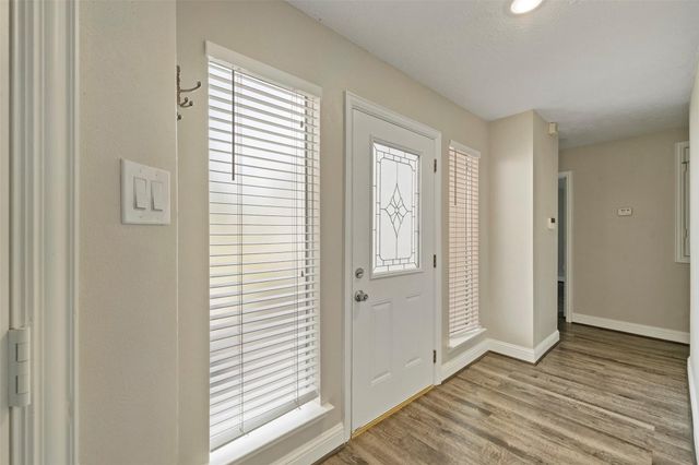 119 Wood Hollow Drive, League City, TX 77573