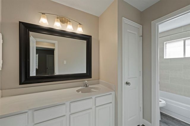 119 Wood Hollow Drive, League City, TX 77573