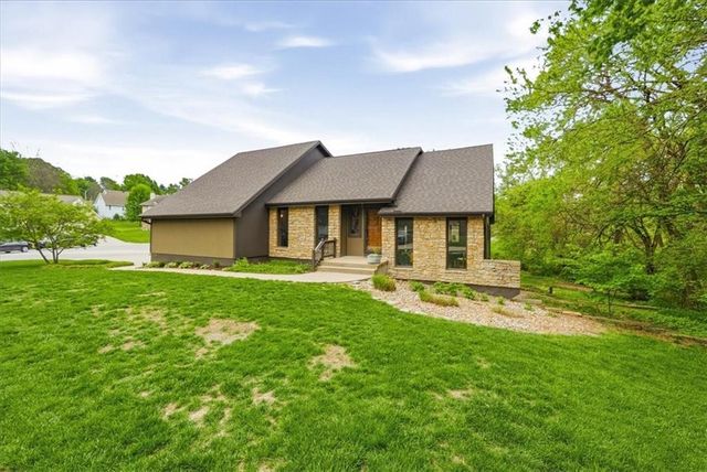 13105 W 69th Street, Shawnee, KS 66216
