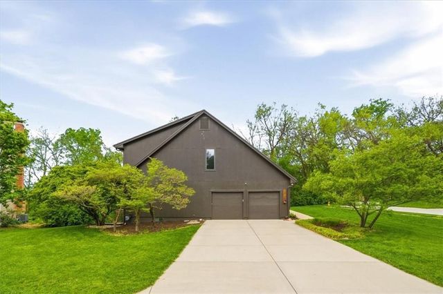 13105 W 69th Street, Shawnee, KS 66216