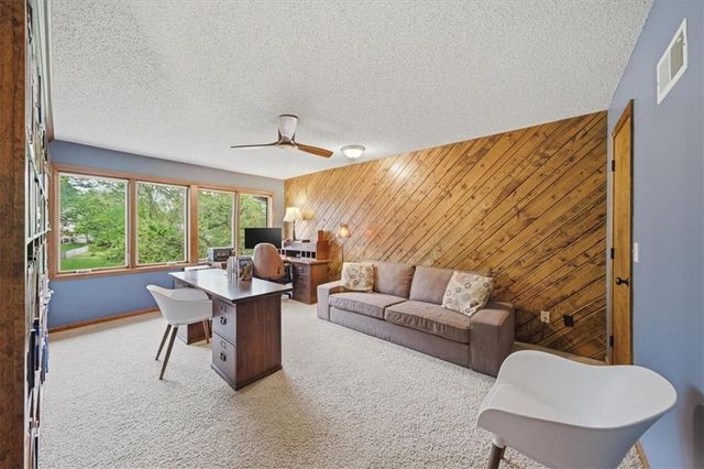 13105 W 69th Street, Shawnee, KS 66216