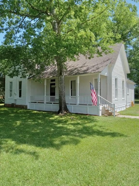 138 S Grace Street, Crockett, TX 75835