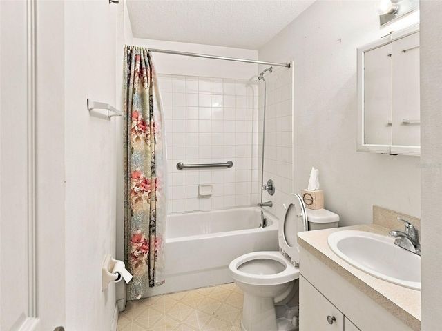 1037 E YUKON STREET, Tampa, FL 33604