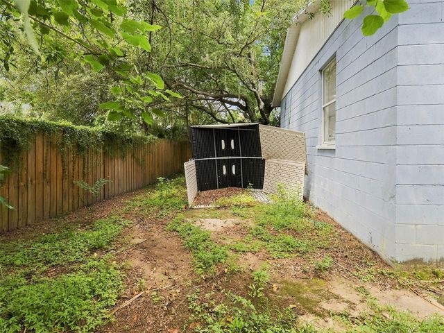 1037 E YUKON STREET, Tampa, FL 33604