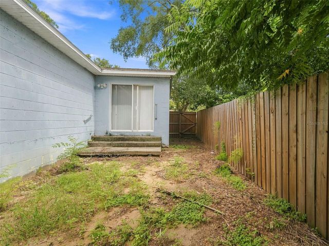 1037 E YUKON STREET, Tampa, FL 33604