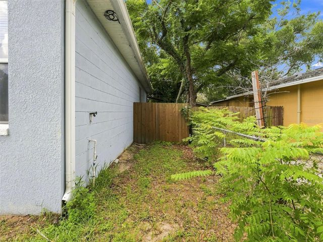1037 E YUKON STREET, Tampa, FL 33604