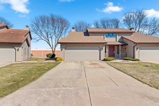 2409 CEDAR RIDGE COURT #C, Green Bay, WI 54313