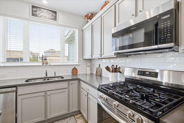 183 Weaver LN, Bastrop, TX 78602