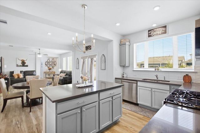 183 Weaver LN, Bastrop, TX 78602