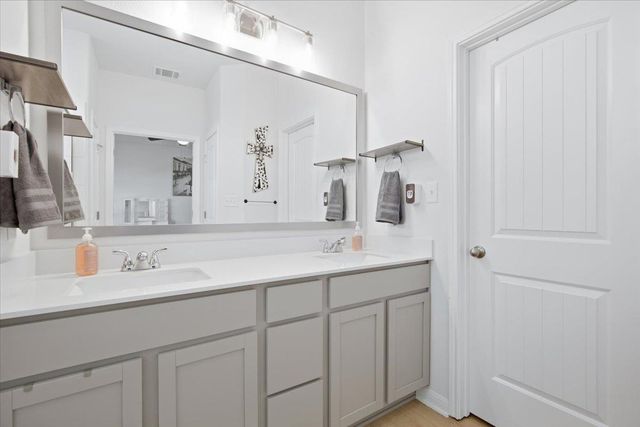 183 Weaver LN, Bastrop, TX 78602