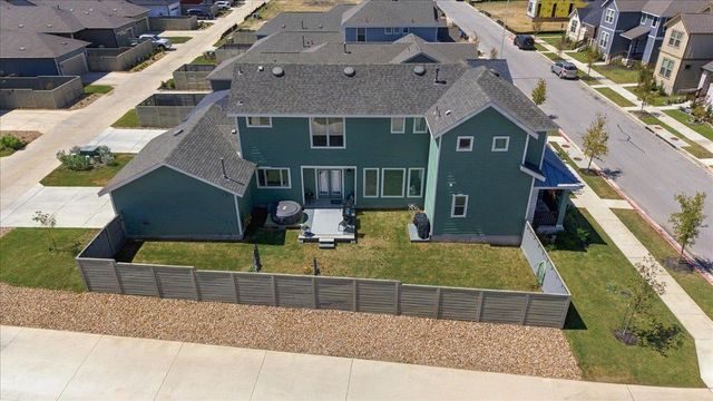 183 Weaver LN, Bastrop, TX 78602