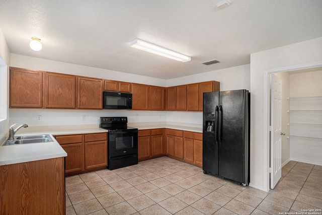 8510 Silver Willow, San Antonio, TX 78254