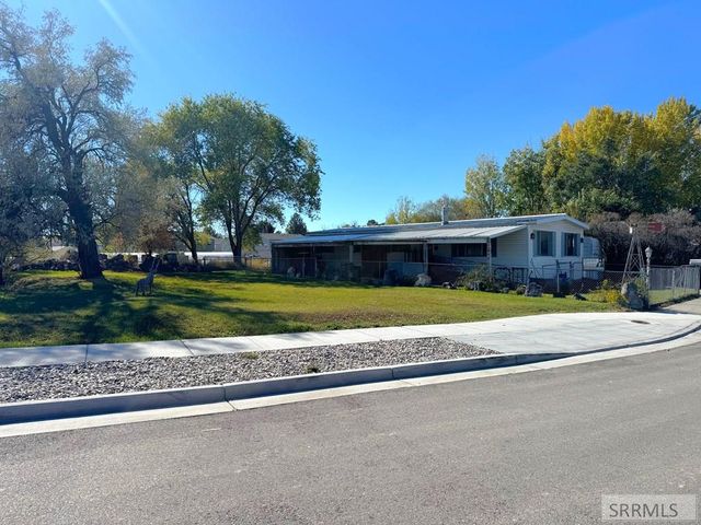 1535 Dartmouth Drive, Idaho Falls, ID 83402