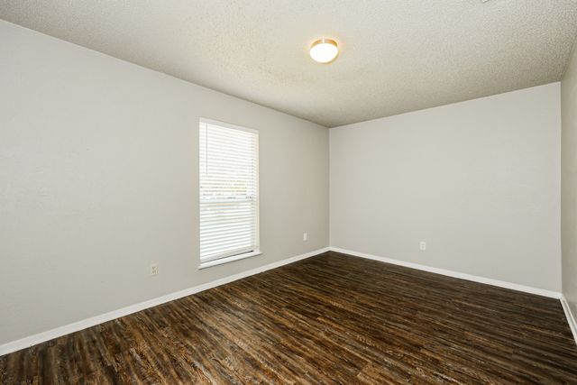 218 Longshadow Lane, Mesquite, TX 75149