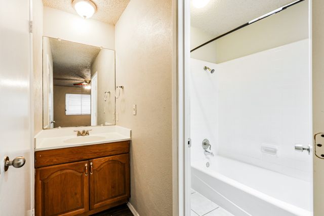 218 Longshadow Lane, Mesquite, TX 75149
