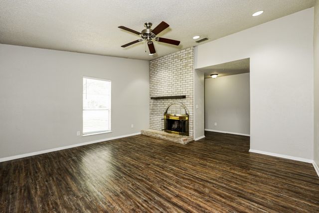 218 Longshadow Lane, Mesquite, TX 75149
