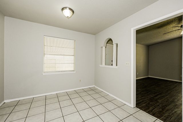 218 Longshadow Lane, Mesquite, TX 75149