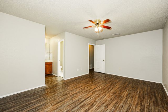 218 Longshadow Lane, Mesquite, TX 75149