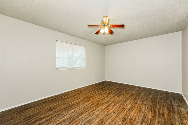 218 Longshadow Lane, Mesquite, TX 75149