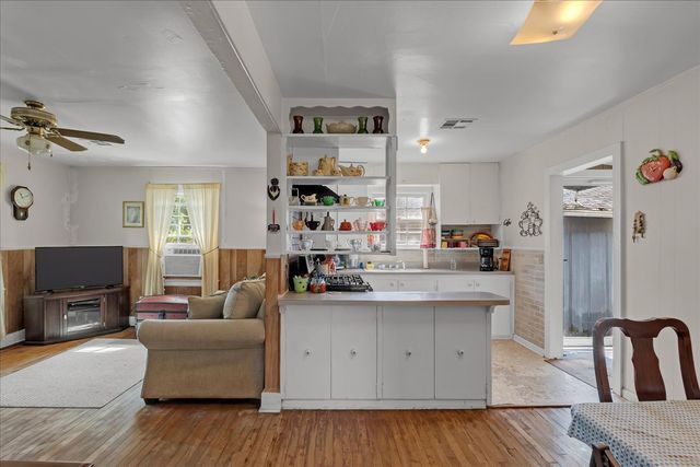 409 E Freeport Street, Broken Arrow, OK 74012