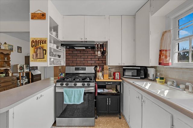 409 E Freeport Street, Broken Arrow, OK 74012