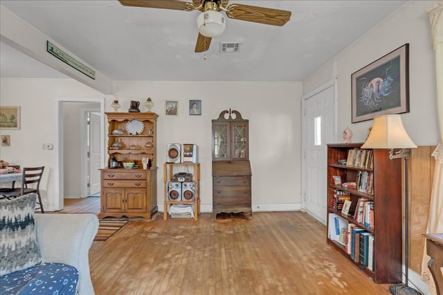 409 E Freeport Street, Broken Arrow, OK 74012