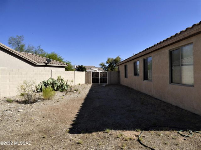91 E FIREWHEEL Place, Oro Valley, AZ 85755