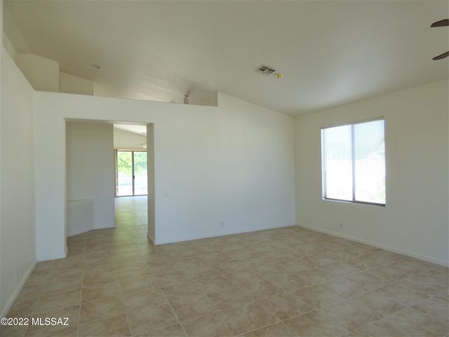 91 E FIREWHEEL Place, Oro Valley, AZ 85755