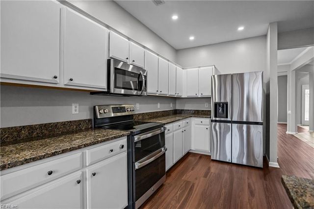 2100 Oaklawn CT, Virginia Beach, VA 23454