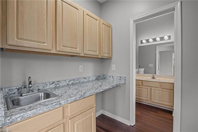 2100 Oaklawn CT, Virginia Beach, VA 23454