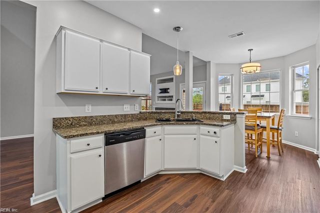 2100 Oaklawn CT, Virginia Beach, VA 23454