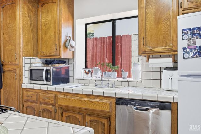 403 Alpine Street, Taft, CA 93268