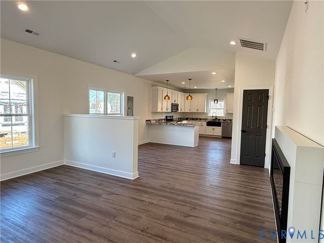 7969 Pennsylvania Ave, West Point, VA 23181