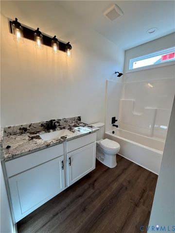 7969 Pennsylvania Ave, West Point, VA 23181