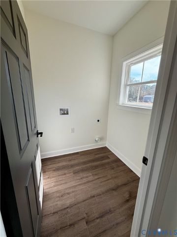 7969 Pennsylvania Ave, West Point, VA 23181