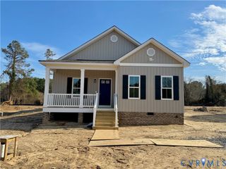 7969 Pennsylvania Ave, West Point, VA 23181