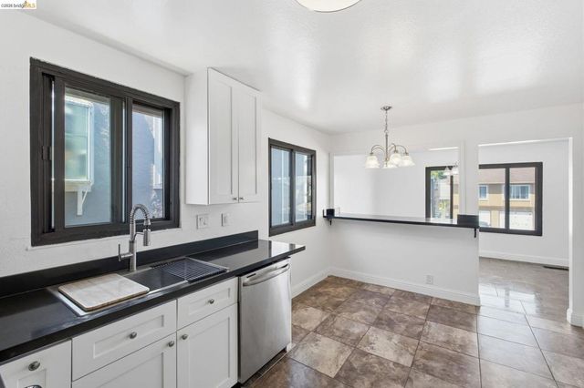 465 Verducci Dr, Daly City, CA 94015