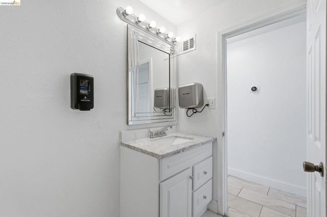 465 Verducci Dr, Daly City, CA 94015