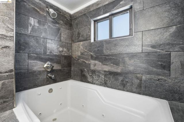 465 Verducci Dr, Daly City, CA 94015
