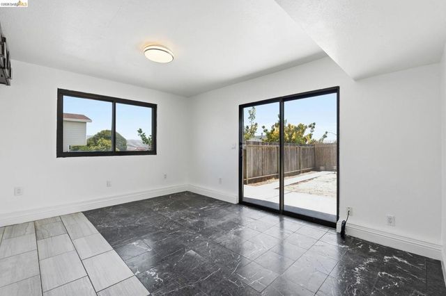 465 Verducci Dr, Daly City, CA 94015