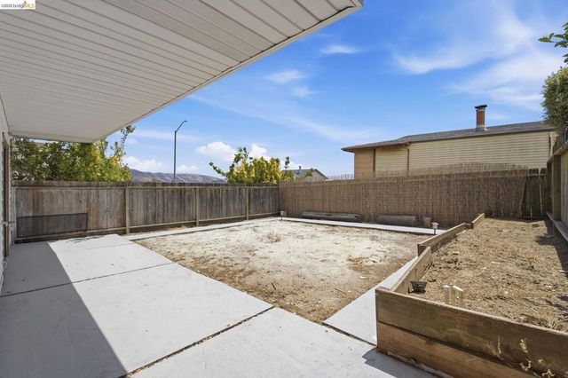 465 Verducci Dr, Daly City, CA 94015