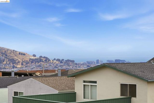 465 Verducci Dr, Daly City, CA 94015
