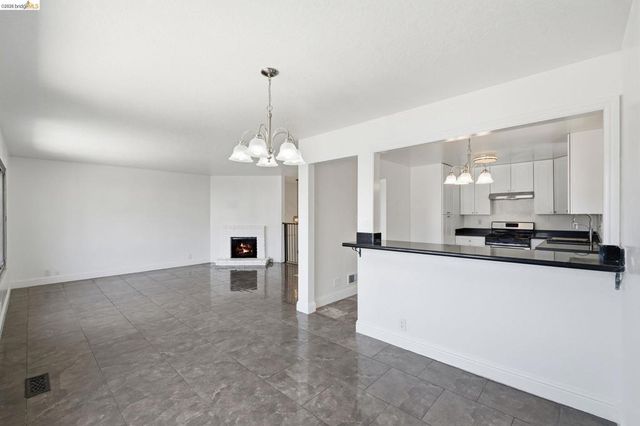 465 Verducci Dr, Daly City, CA 94015